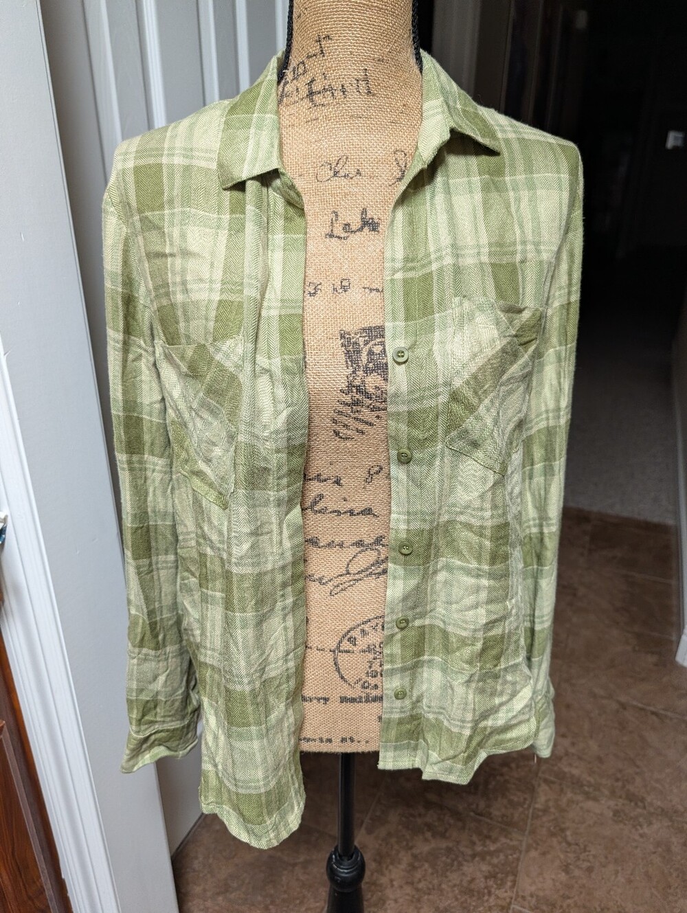 Velvet Heart Green Plaid Casual Button-Down Shirt